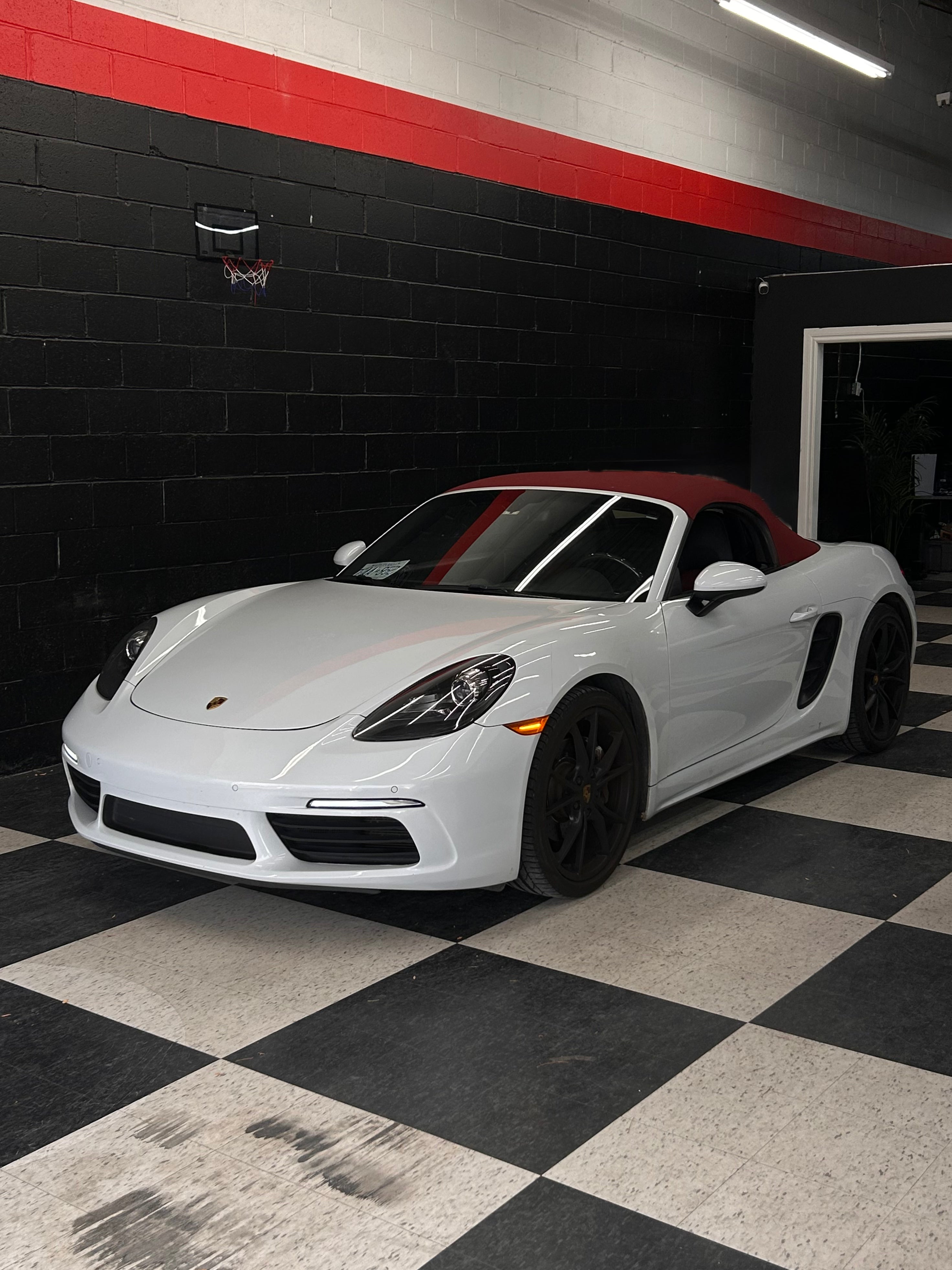 Porsche 718 Boxster