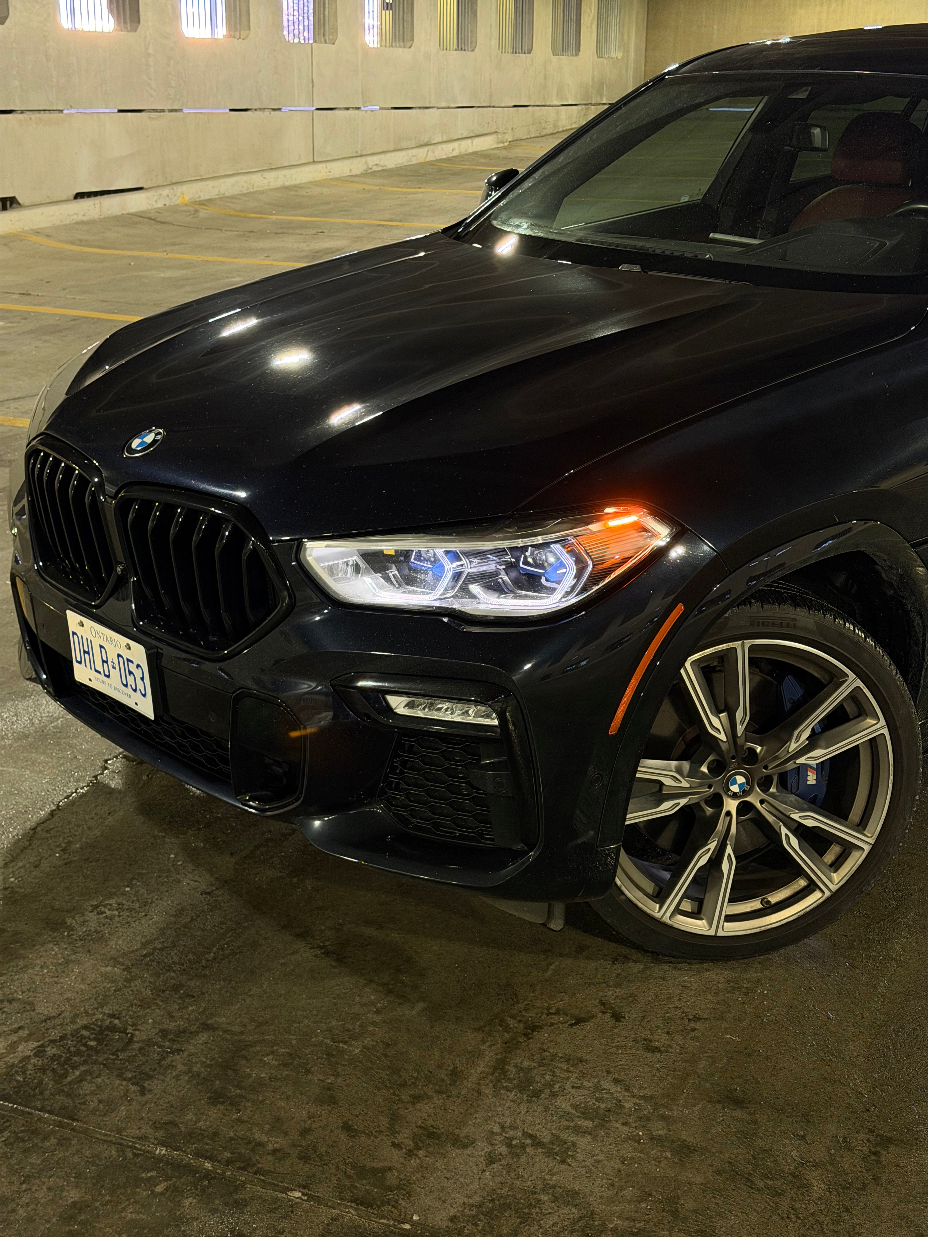 BMW X6 M50i