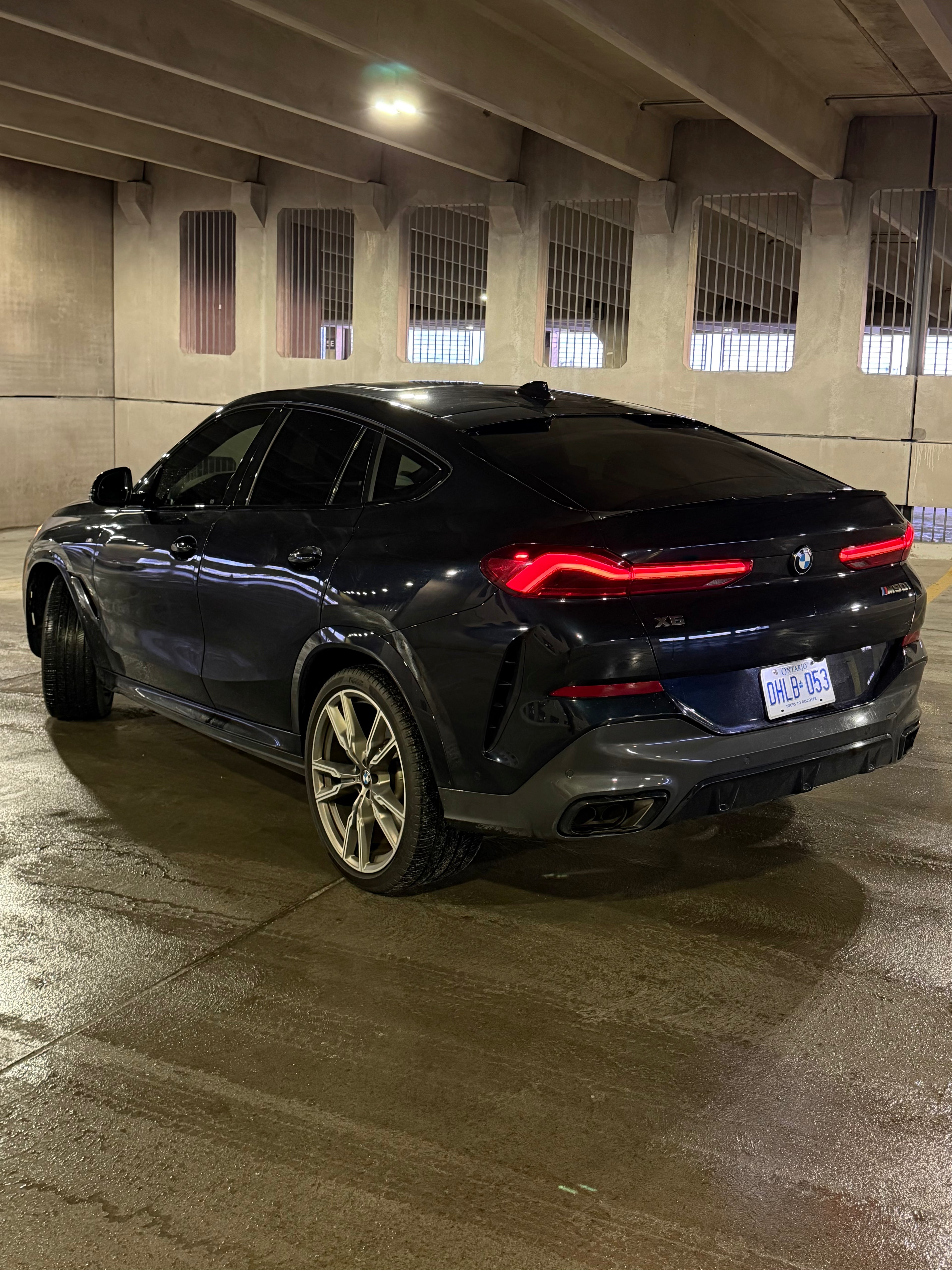 BMW X6 M50i