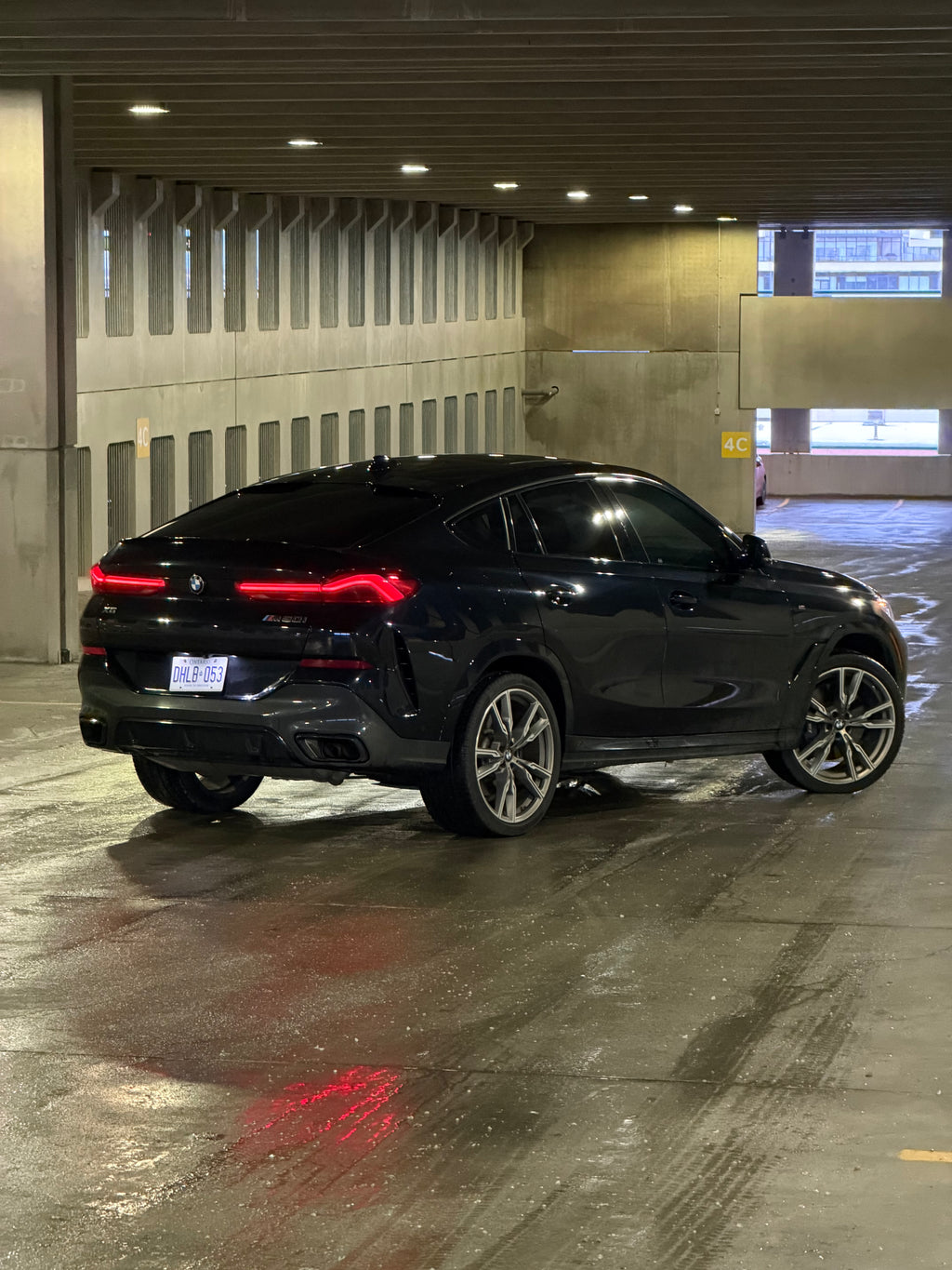 BMW X6 M50i