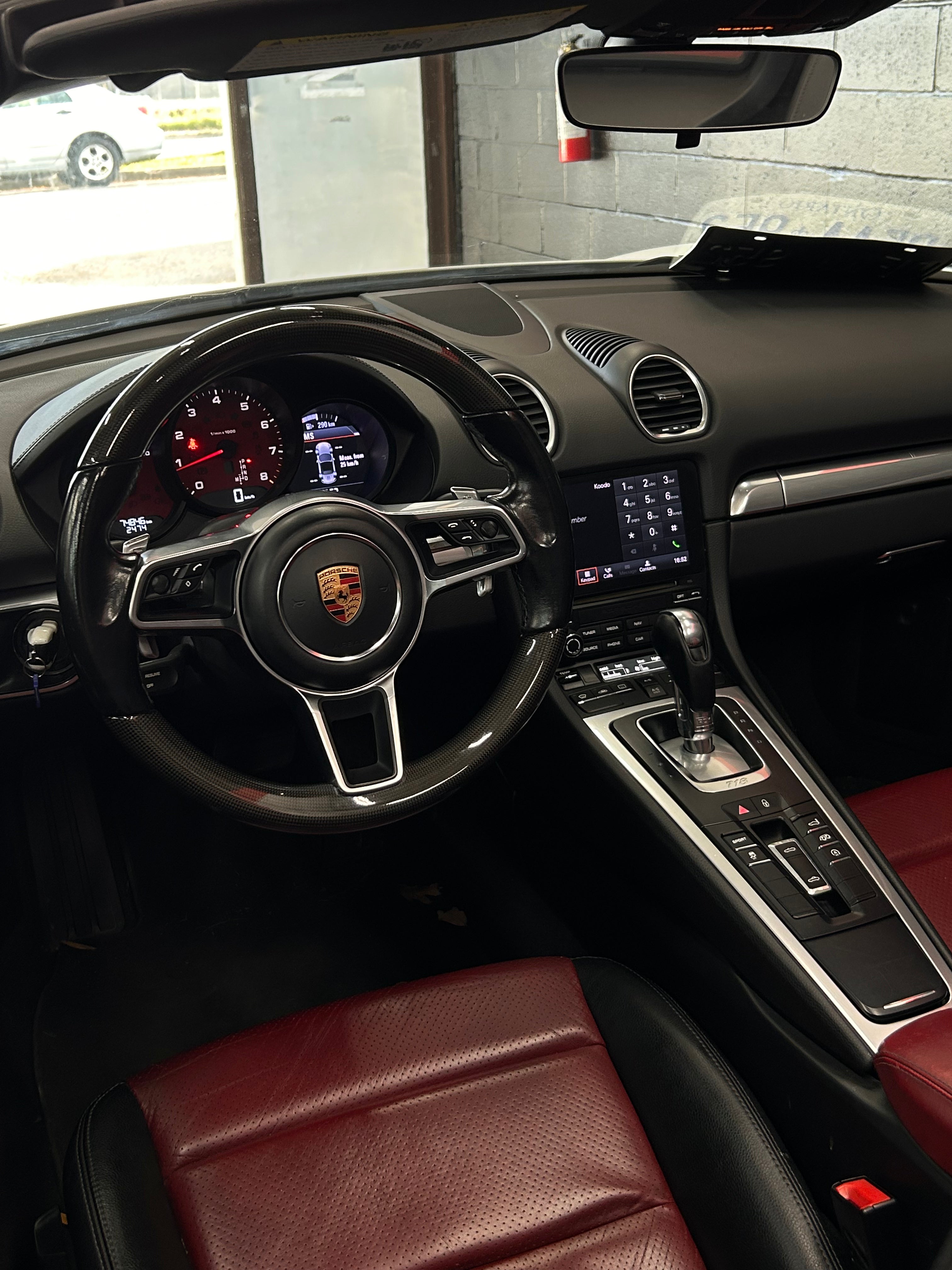 Porsche 718 Boxster