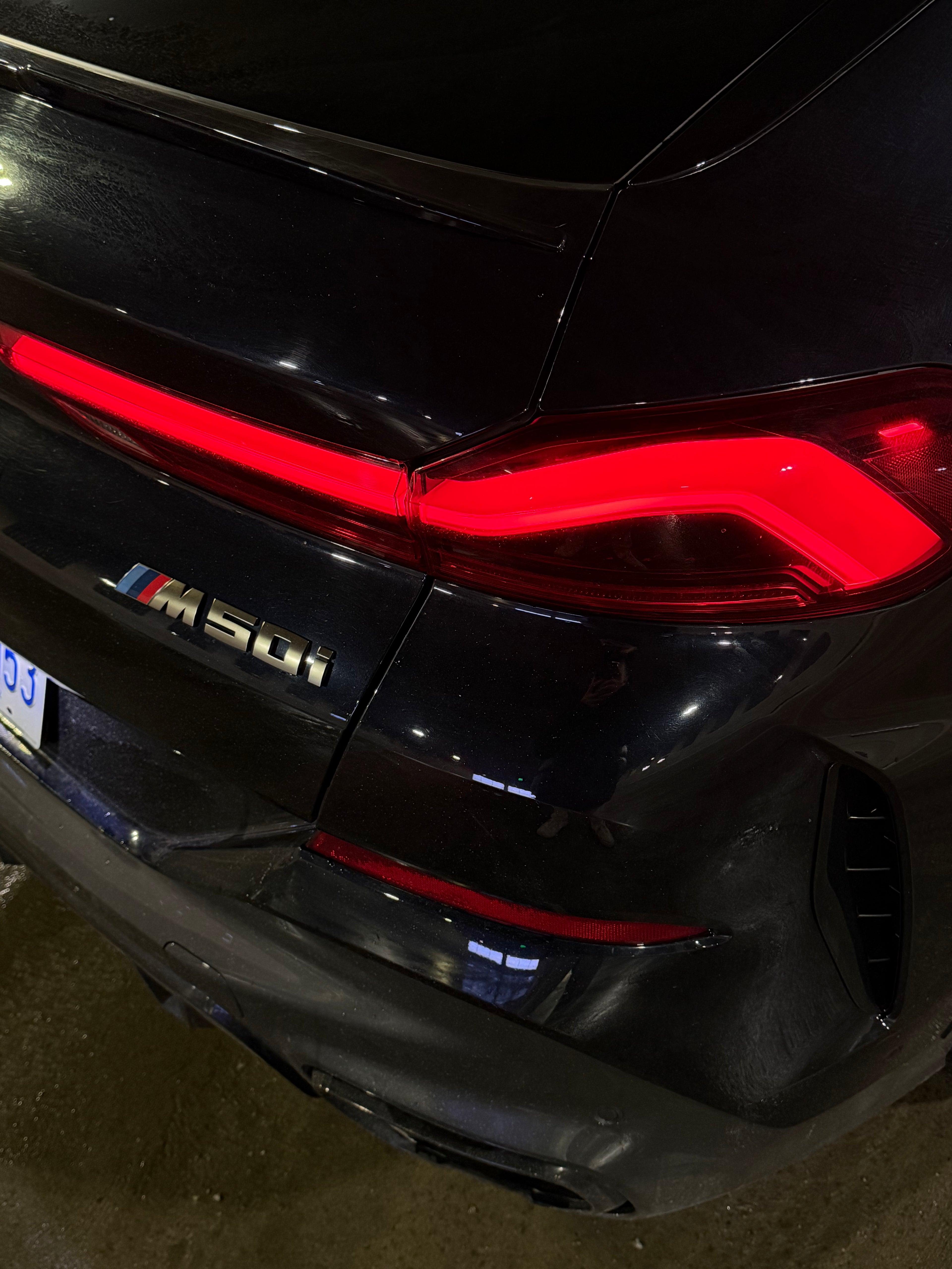 BMW X6 M50i