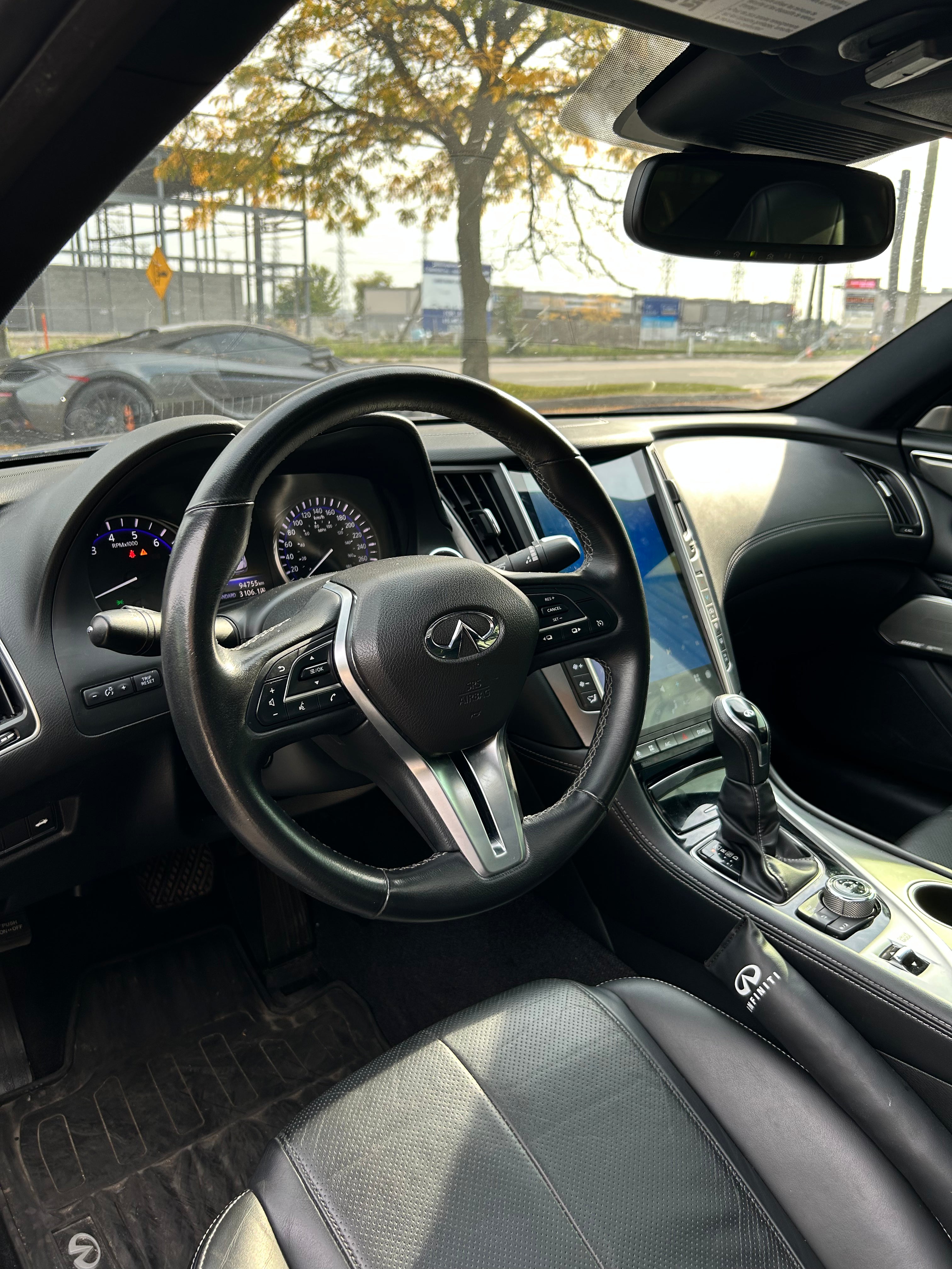 Infiniti Q60