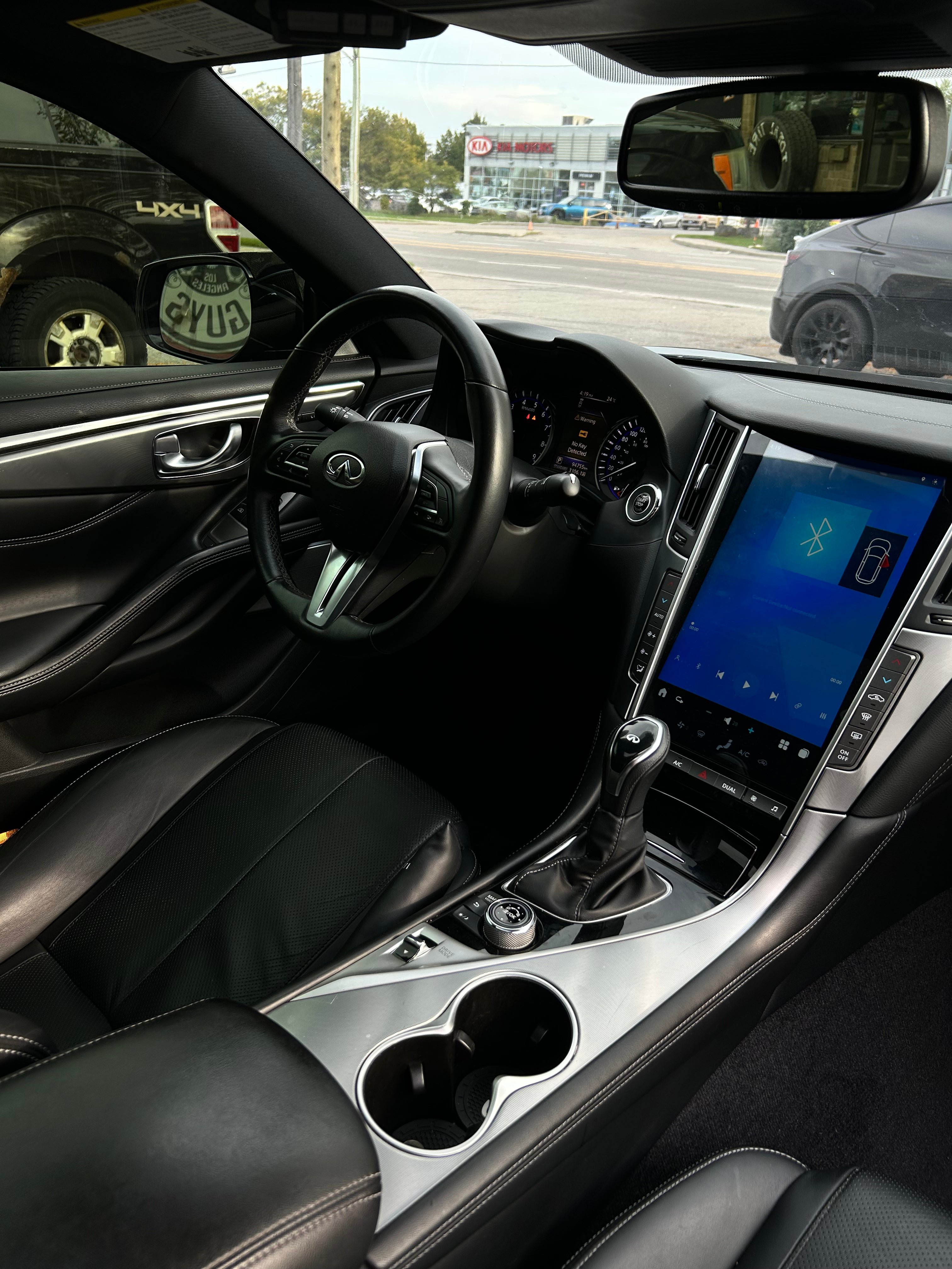 Infiniti Q60